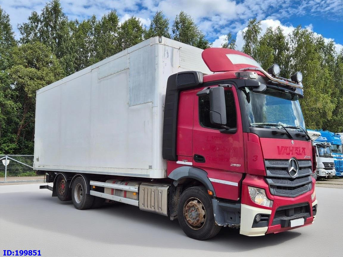 MERCEDES-BENZ Actros 2551 6x2 Euro5 - شاحنة صندوقية: صورة 2 MERCEDES-BENZ Actros 2551 6x2 Euro5 - شاحنة صندوقية: صورة 2