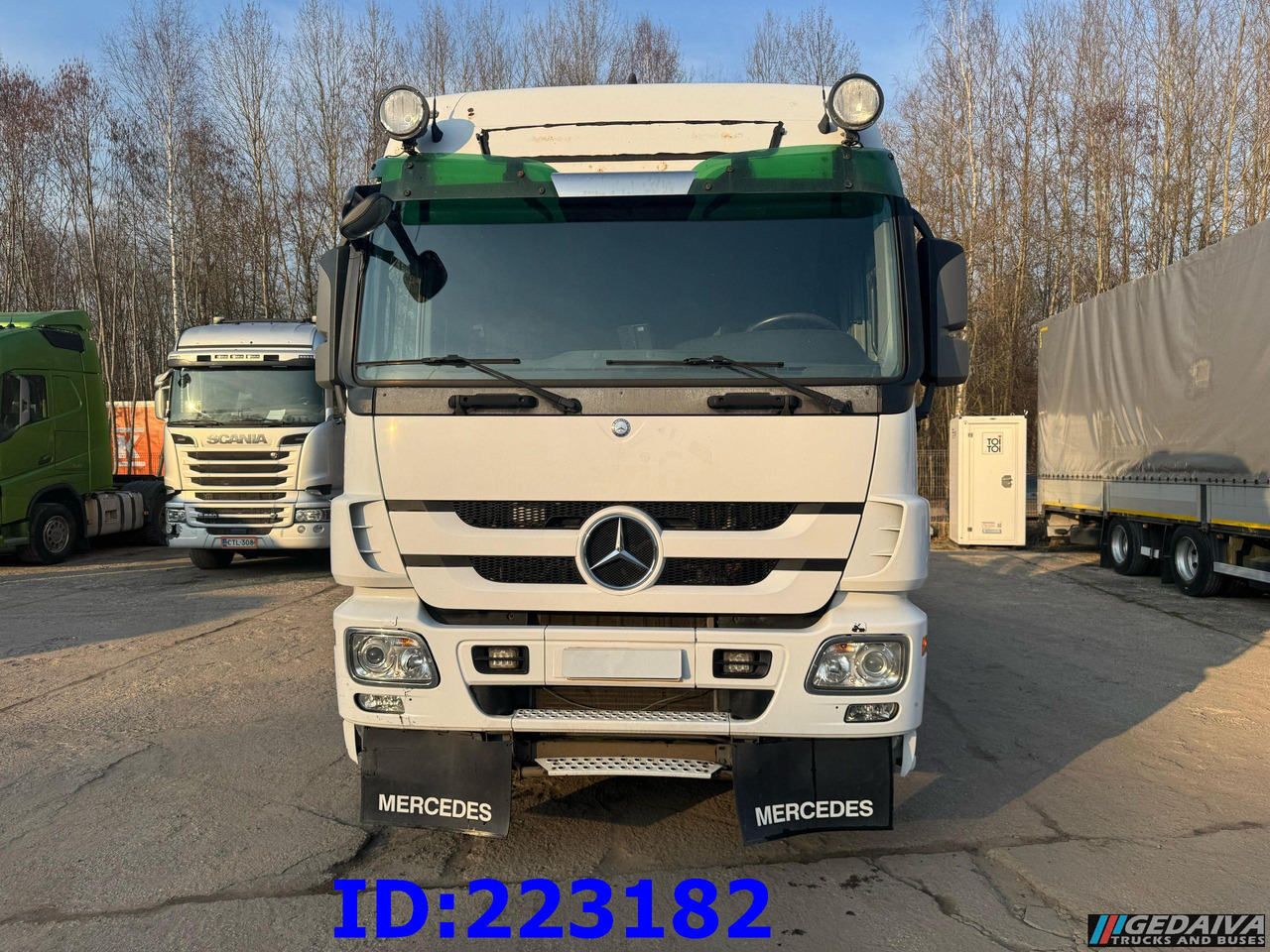 MERCEDES-BENZ Actros 2551 8x2 V8 Retarder - شاحنة برافعة خطافية: صورة 2 MERCEDES-BENZ Actros 2551 8x2 V8 Retarder - شاحنة برافعة خطافية: صورة 2