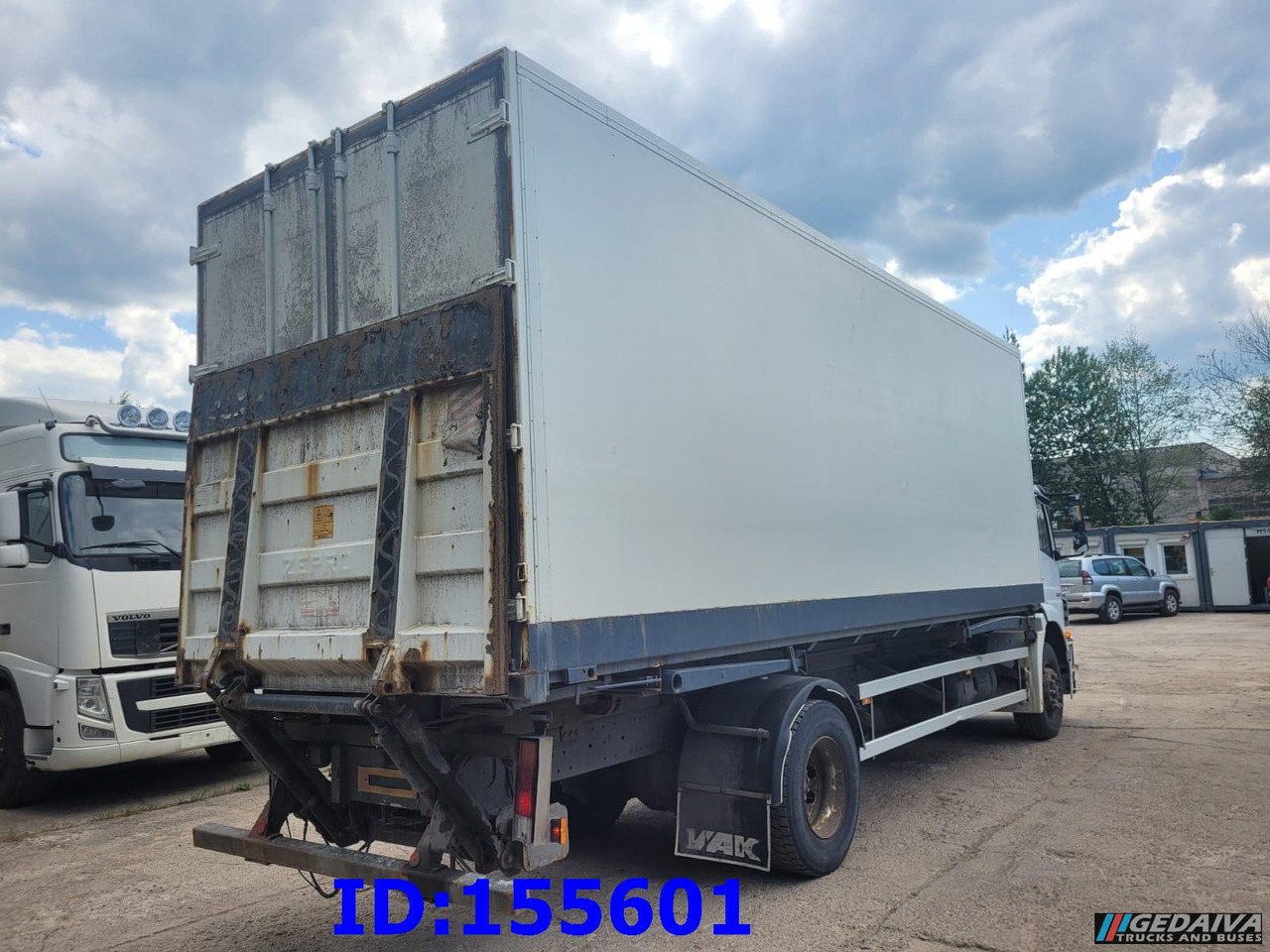 MERCEDES-BENZ Axor 1828 Manual - شاحنة متساوية الحرارة: صورة 5 MERCEDES-BENZ Axor 1828 Manual - شاحنة متساوية الحرارة: صورة 5