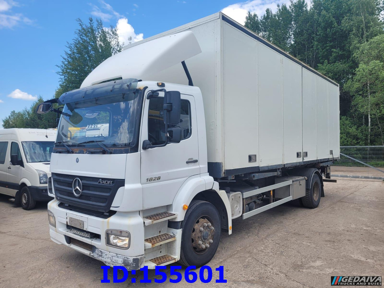 MERCEDES-BENZ Axor 1828 Manual - شاحنة متساوية الحرارة: صورة 1 MERCEDES-BENZ Axor 1828 Manual - شاحنة متساوية الحرارة: صورة 1
