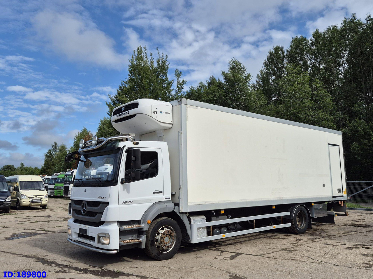 MERCEDES-BENZ Axor 1829 Euro5 Manual + Tail lift - شاحنة ذات مبرد: صورة 1 MERCEDES-BENZ Axor 1829 Euro5 Manual + Tail lift - شاحنة ذات مبرد: صورة 1