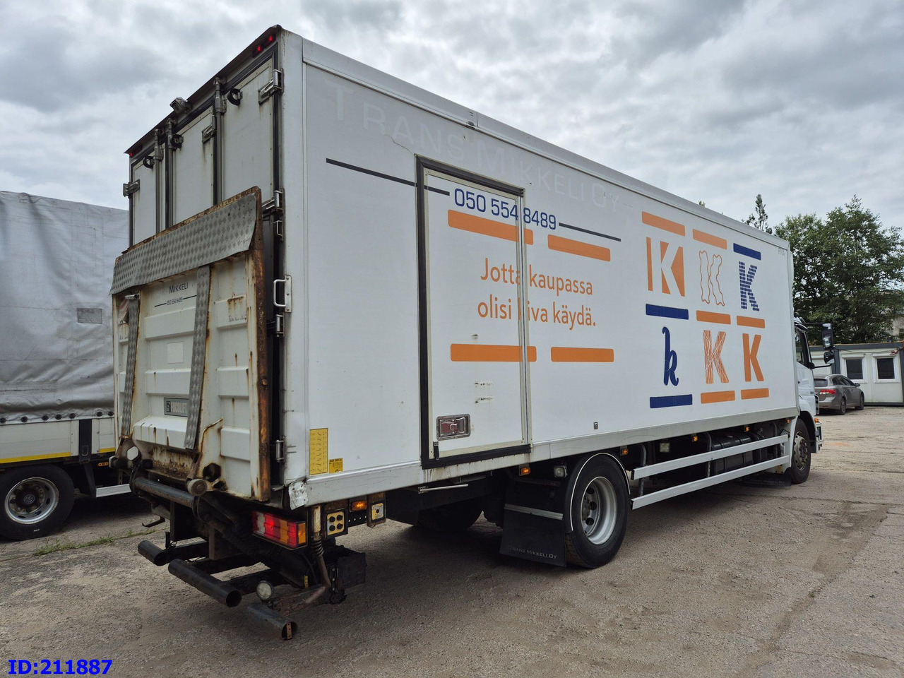 MERCEDES-BENZ Axor 1833 - Manual - شاحنة ذات مبرد: صورة 5 MERCEDES-BENZ Axor 1833 - Manual - شاحنة ذات مبرد: صورة 5