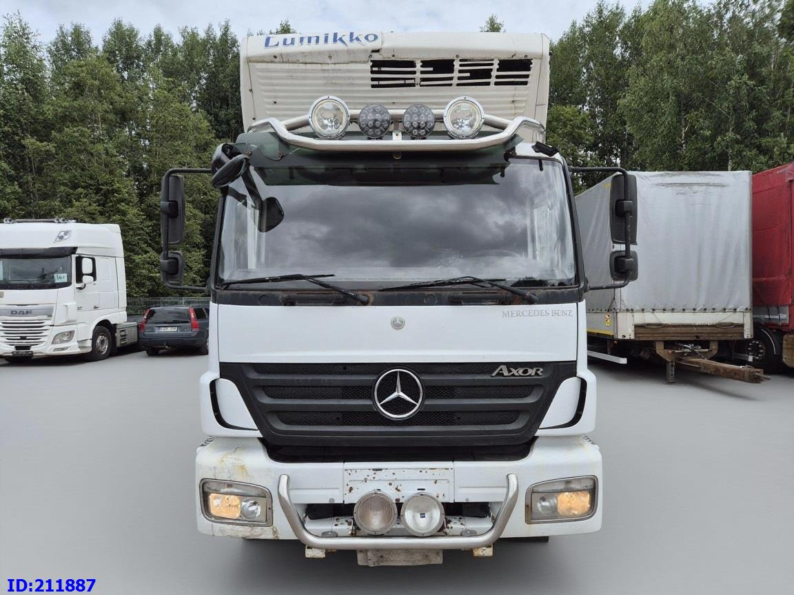 MERCEDES-BENZ Axor 1833 - Manual - شاحنة ذات مبرد: صورة 2 MERCEDES-BENZ Axor 1833 - Manual - شاحنة ذات مبرد: صورة 2