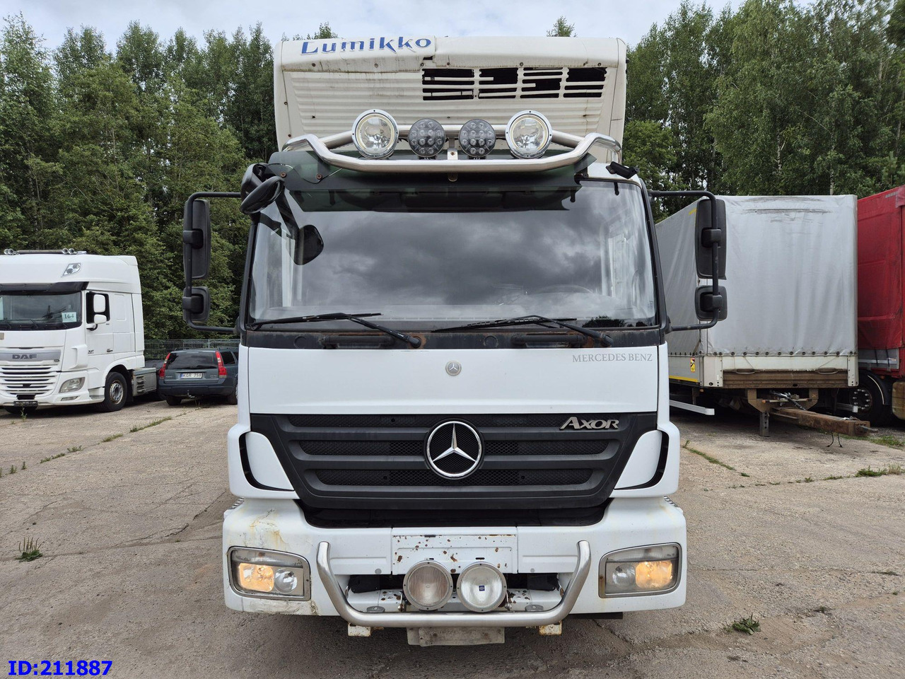 MERCEDES-BENZ Axor 1833 - Manual - شاحنة ذات مبرد: صورة 2 MERCEDES-BENZ Axor 1833 - Manual - شاحنة ذات مبرد: صورة 2