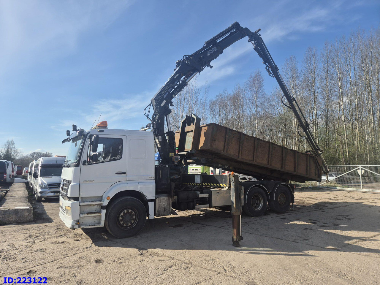 MERCEDES-BENZ Axor 2533 6x2 + Atlas 332.3E Crane - شاحنة قلاب: صورة 1 MERCEDES-BENZ Axor 2533 6x2 + Atlas 332.3E Crane - شاحنة قلاب: صورة 1