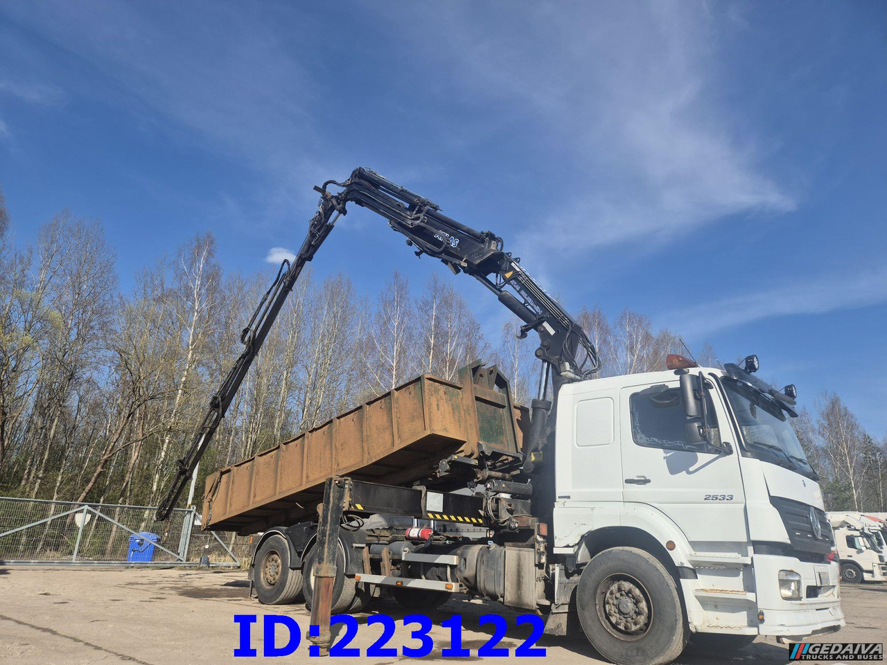 MERCEDES-BENZ Axor 2533 6x2 + Atlas 332.3E Crane - شاحنة قلاب: صورة 4 MERCEDES-BENZ Axor 2533 6x2 + Atlas 332.3E Crane - شاحنة قلاب: صورة 4
