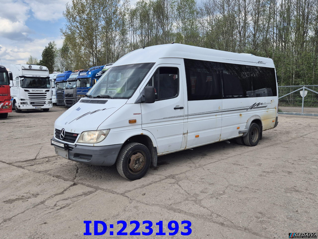 MERCEDES-BENZ Sprinter 416 VIP AC 17-seater - حافلة نقل لمسافات طويلة: صورة 1 MERCEDES-BENZ Sprinter 416 VIP AC 17-seater - حافلة نقل لمسافات طويلة: صورة 1