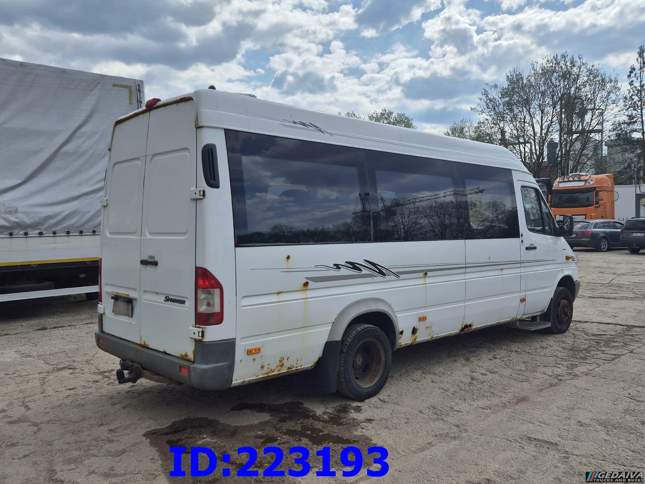 MERCEDES-BENZ Sprinter 416 VIP AC 17-seater - حافلة نقل لمسافات طويلة: صورة 5 MERCEDES-BENZ Sprinter 416 VIP AC 17-seater - حافلة نقل لمسافات طويلة: صورة 5
