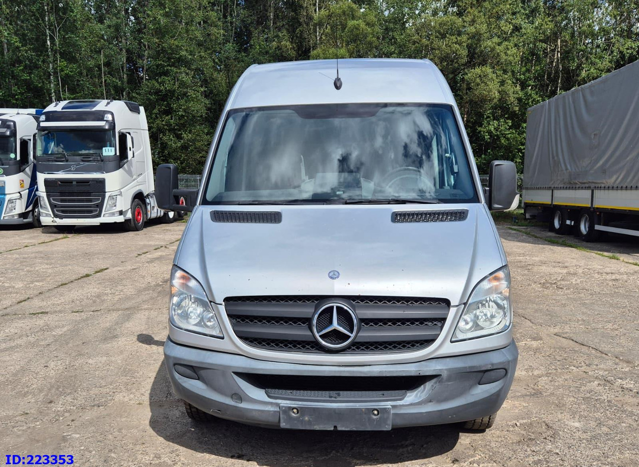 MERCEDES-BENZ Sprinter 518 - 23 Seater - حافلة نقل لمسافات طويلة: صورة 2 MERCEDES-BENZ Sprinter 518 - 23 Seater - حافلة نقل لمسافات طويلة: صورة 2