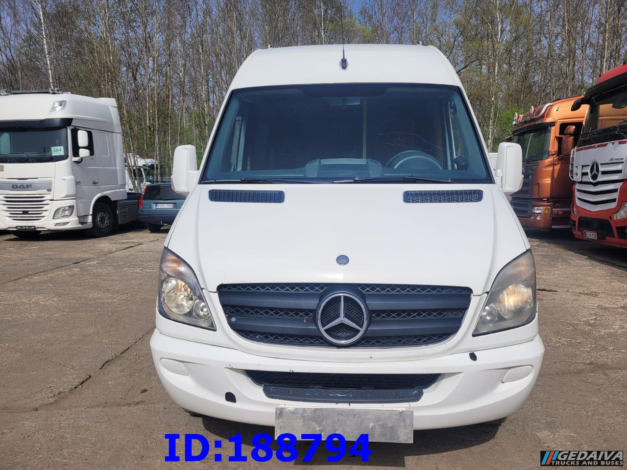 MERCEDES-BENZ Sprinter 518 - Kasten VIP - 20 Seater - حافلة نقل لمسافات طويلة: صورة 2 MERCEDES-BENZ Sprinter 518 - Kasten VIP - 20 Seater - حافلة نقل لمسافات طويلة: صورة 2