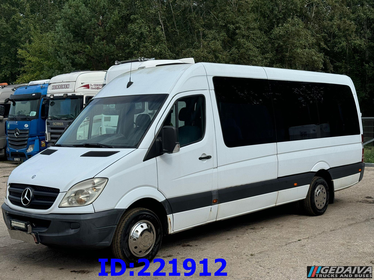 MERCEDES-BENZ Sprinter 518 VIP 17-Place - حافلة نقل لمسافات طويلة: صورة 1 MERCEDES-BENZ Sprinter 518 VIP 17-Place - حافلة نقل لمسافات طويلة: صورة 1