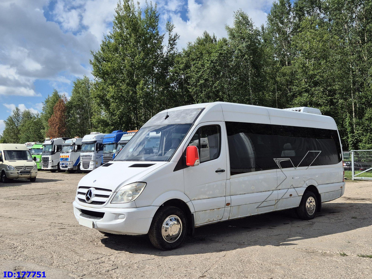 MERCEDES-BENZ Sprinter 518 - VIP - 17-seater - حافلة نقل لمسافات طويلة: صورة 1 MERCEDES-BENZ Sprinter 518 - VIP - 17-seater - حافلة نقل لمسافات طويلة: صورة 1