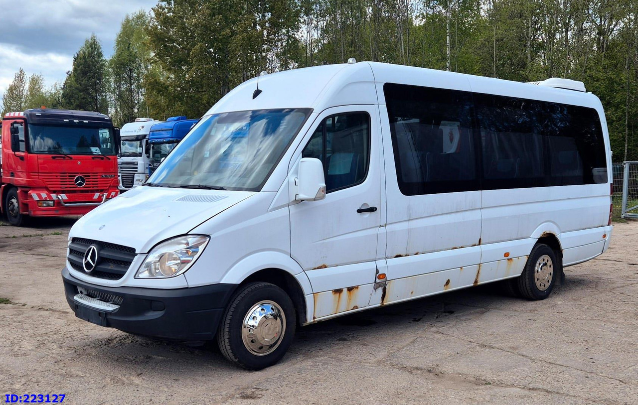 MERCEDES-BENZ Sprinter 518 - VIP -19 Seater - حافلة نقل لمسافات طويلة: صورة 4 MERCEDES-BENZ Sprinter 518 - VIP -19 Seater - حافلة نقل لمسافات طويلة: صورة 4