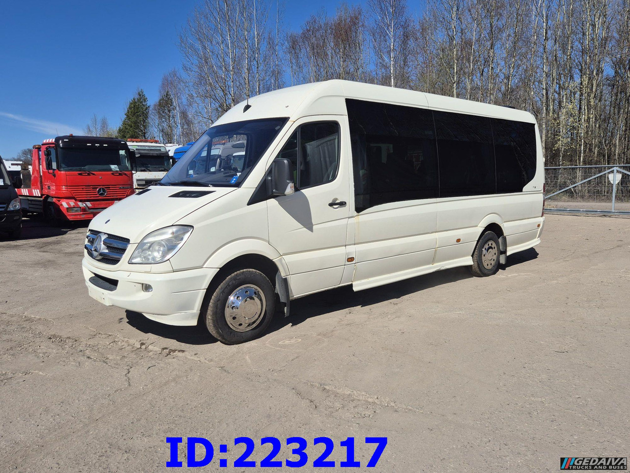 MERCEDES-BENZ Sprinter 518 VIP Prostyle 17-Place (Motor defekt) - حافلة نقل لمسافات طويلة: صورة 1 MERCEDES-BENZ Sprinter 518 VIP Prostyle 17-Place (Motor defekt) - حافلة نقل لمسافات طويلة: صورة 1