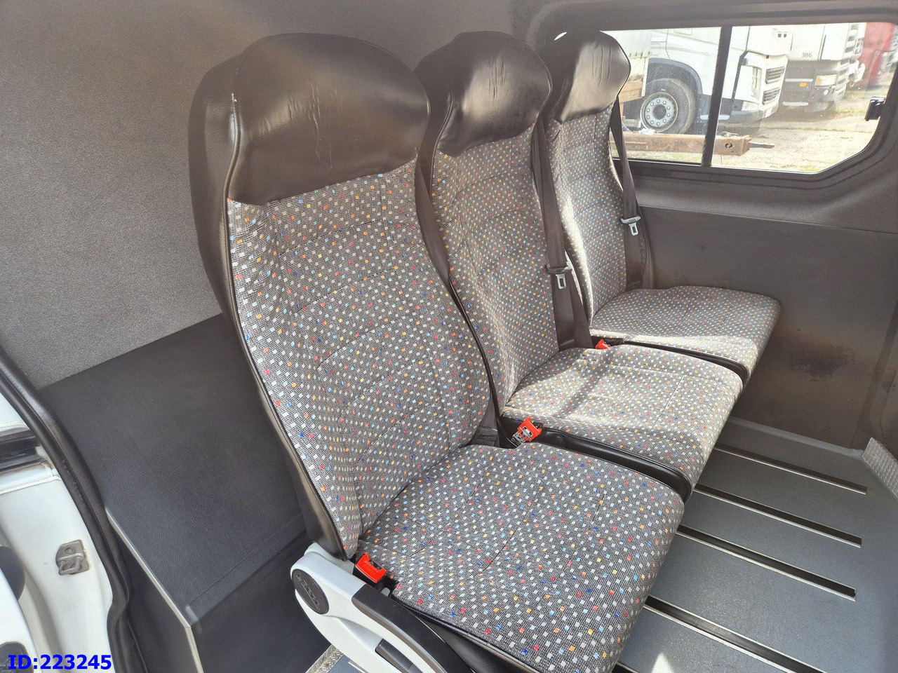 الشاحنات الصغيرة كابينة مزدوجة RENAULT Trafic Euro6: صورة 20 الشاحنات الصغيرة كابينة مزدوجة RENAULT Trafic Euro6: صورة 20