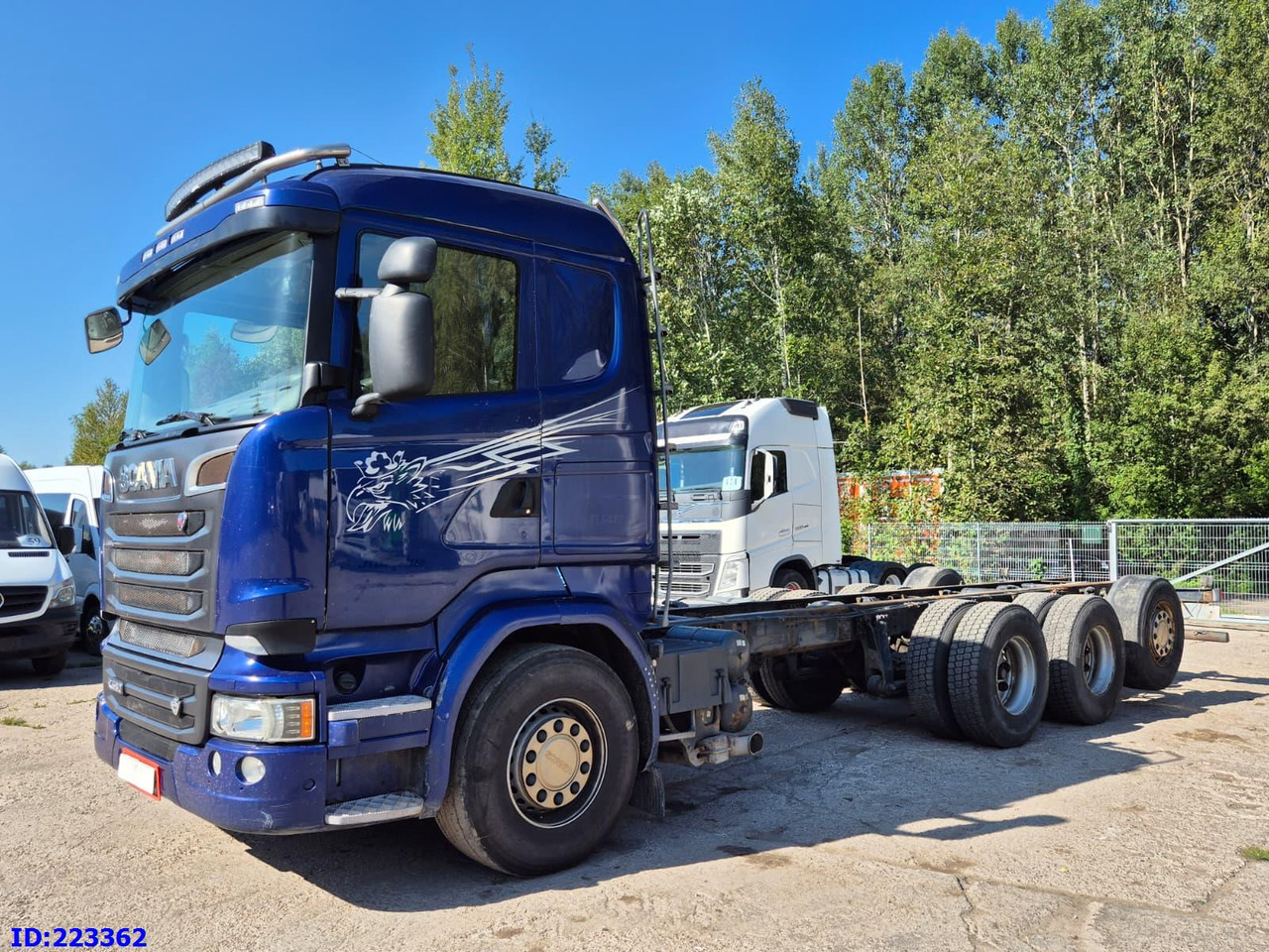 SCANIA R580 8x4 Euro6 Retarder - شاحنة بهيكل معدني للمقصورة: صورة 1 SCANIA R580 8x4 Euro6 Retarder - شاحنة بهيكل معدني للمقصورة: صورة 1