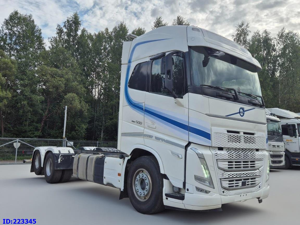 VOLVO FH13 500HP 6x2 10 tyre - New generation - شاحنة بهيكل معدني للمقصورة: صورة 1 VOLVO FH13 500HP 6x2 10 tyre - New generation - شاحنة بهيكل معدني للمقصورة: صورة 1