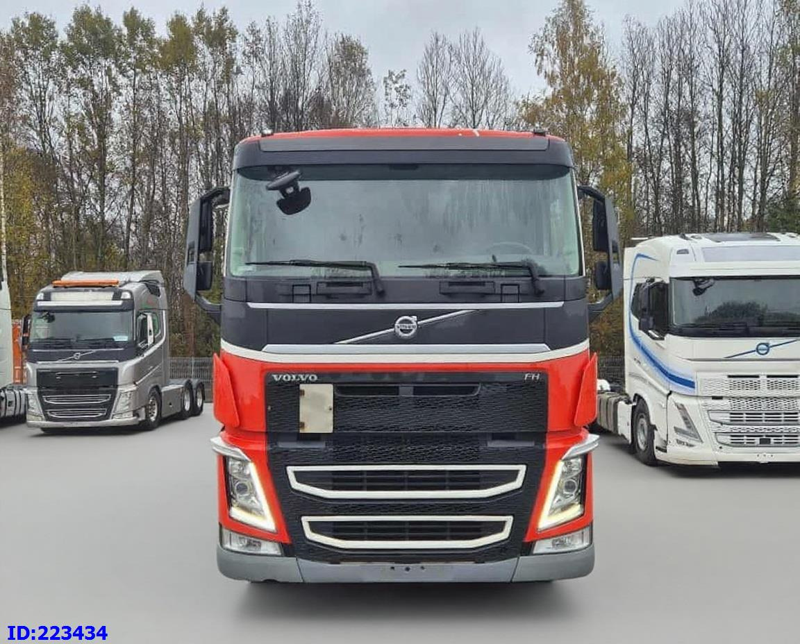 VOLVO FH13 500HP 6x2 - شاحنة بهيكل معدني للمقصورة: صورة 2 VOLVO FH13 500HP 6x2 - شاحنة بهيكل معدني للمقصورة: صورة 2
