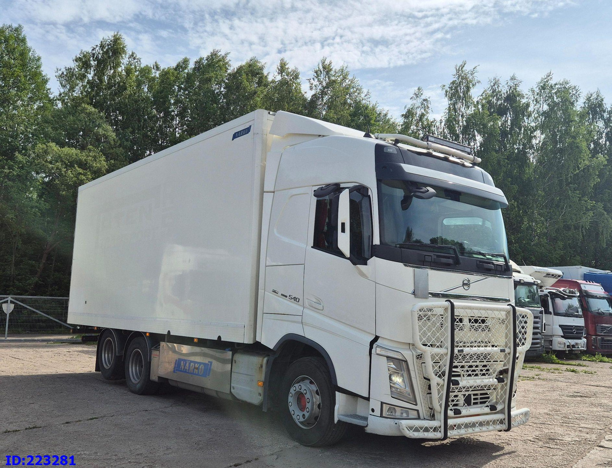VOLVO FH13 540HP 6x2 (10 tyre) Euro6 - شاحنة متساوية الحرارة: صورة 4 VOLVO FH13 540HP 6x2 (10 tyre) Euro6 - شاحنة متساوية الحرارة: صورة 4