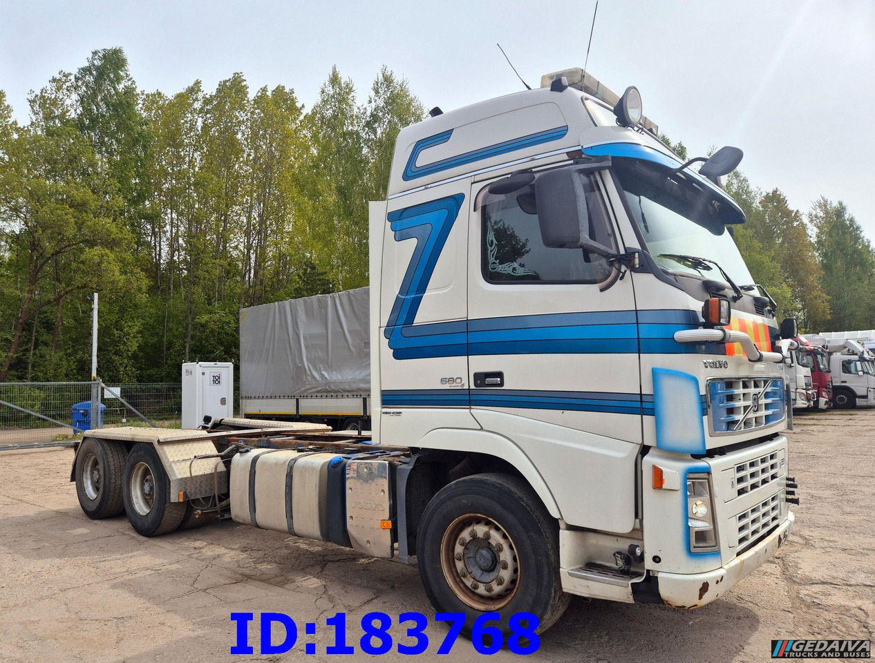 VOLVO FH16 580HP 6x4 BigAxles - شاحنة بهيكل معدني للمقصورة: صورة 4 VOLVO FH16 580HP 6x4 BigAxles - شاحنة بهيكل معدني للمقصورة: صورة 4