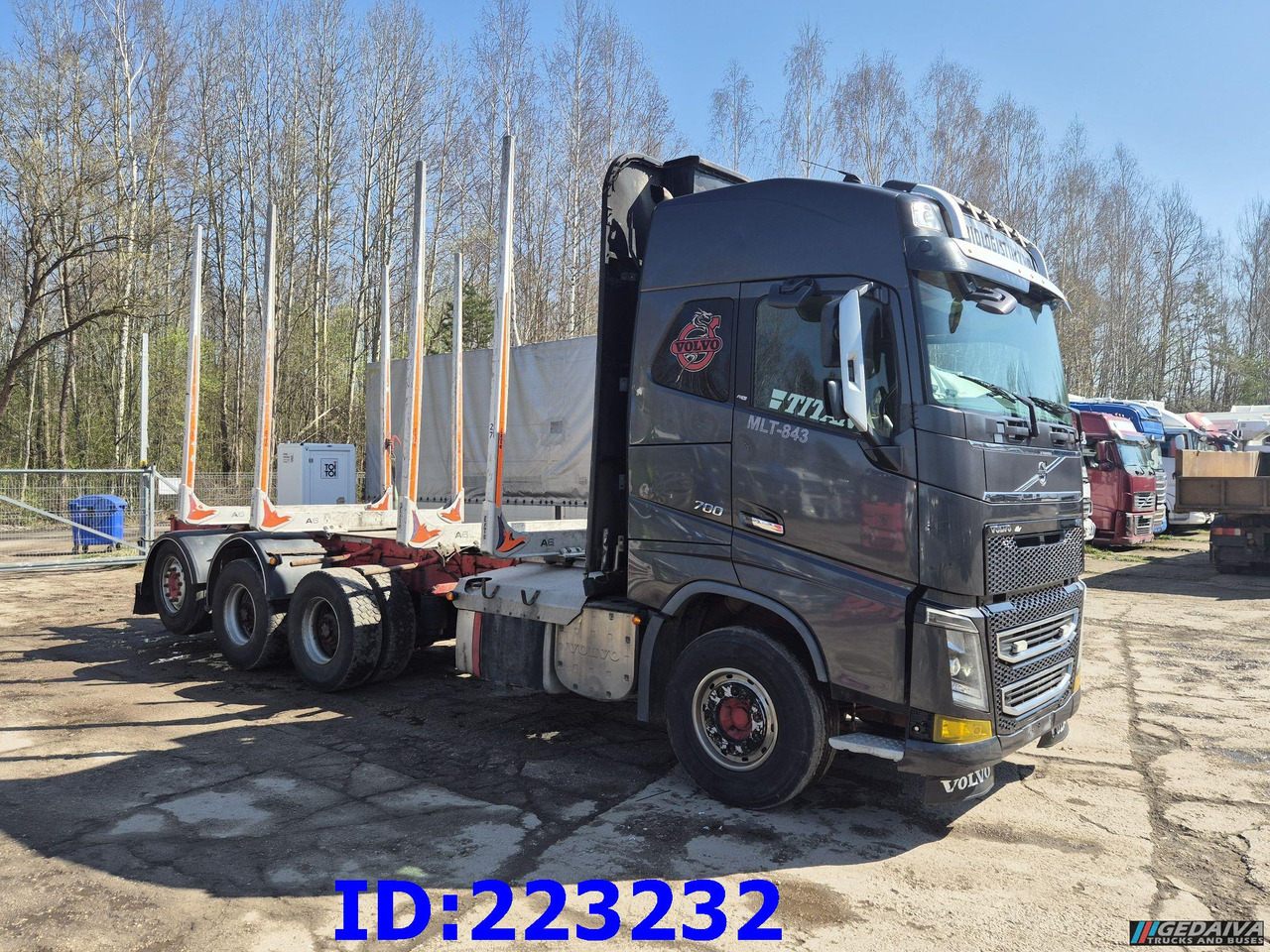 VOLVO FH16 700HP 8X4 Big Axles - شاحنة قطع الأشجار: صورة 4 VOLVO FH16 700HP 8X4 Big Axles - شاحنة قطع الأشجار: صورة 4