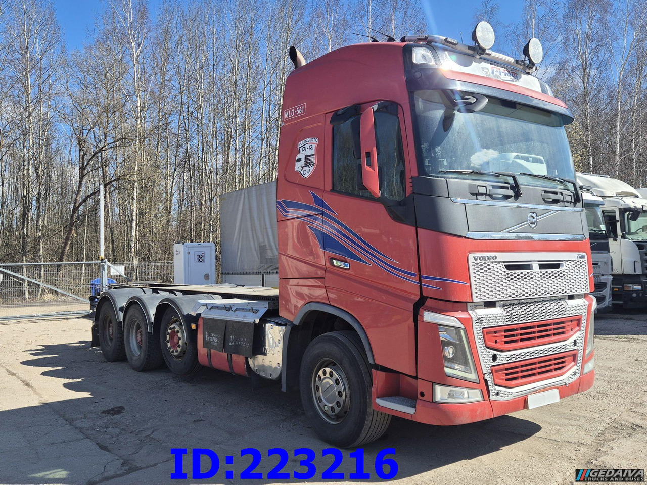 VOLVO FH16 700HP 8X4 Big axle - شاحنة بهيكل معدني للمقصورة: صورة 4 VOLVO FH16 700HP 8X4 Big axle - شاحنة بهيكل معدني للمقصورة: صورة 4