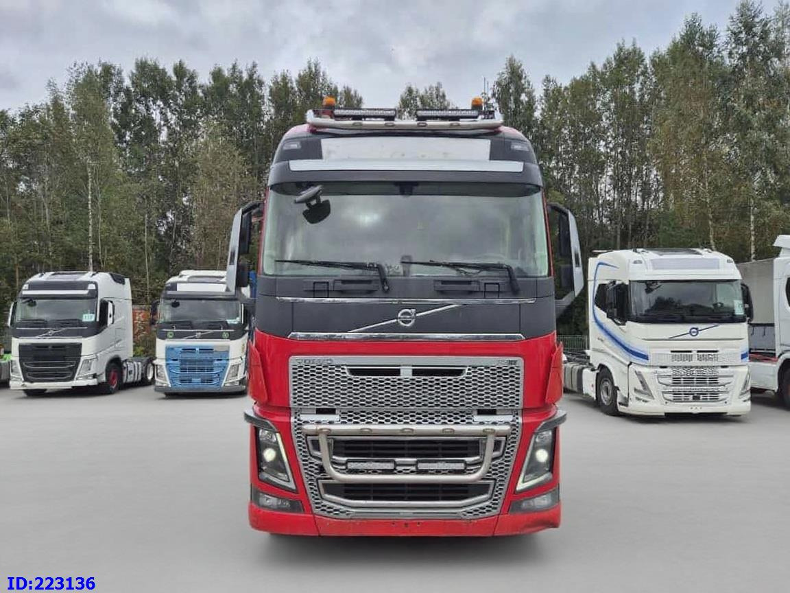 VOLVO FH16 750HP - 8x4 -Big Axles - شاحنة بهيكل معدني للمقصورة: صورة 4 VOLVO FH16 750HP - 8x4 -Big Axles - شاحنة بهيكل معدني للمقصورة: صورة 4