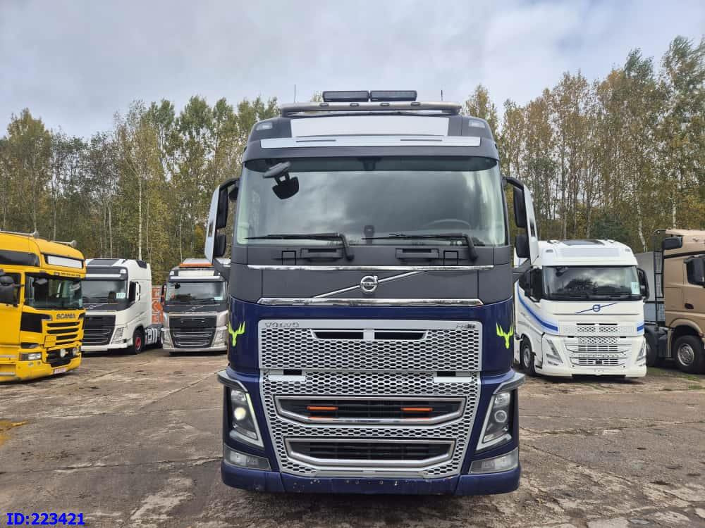 VOLVO FH16 750HP 8x4 +  KESLA CRANE - شاحنة قطع الأشجار: صورة 2 VOLVO FH16 750HP 8x4 +  KESLA CRANE - شاحنة قطع الأشجار: صورة 2
