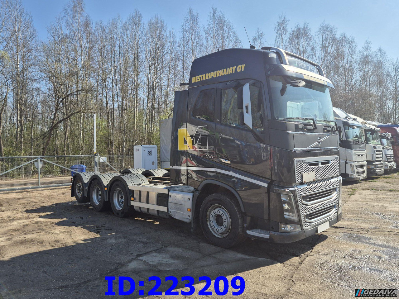 VOLVO FH16 750HP 8x4 Steering axle - شاحنة بهيكل معدني للمقصورة: صورة 1 VOLVO FH16 750HP 8x4 Steering axle - شاحنة بهيكل معدني للمقصورة: صورة 1