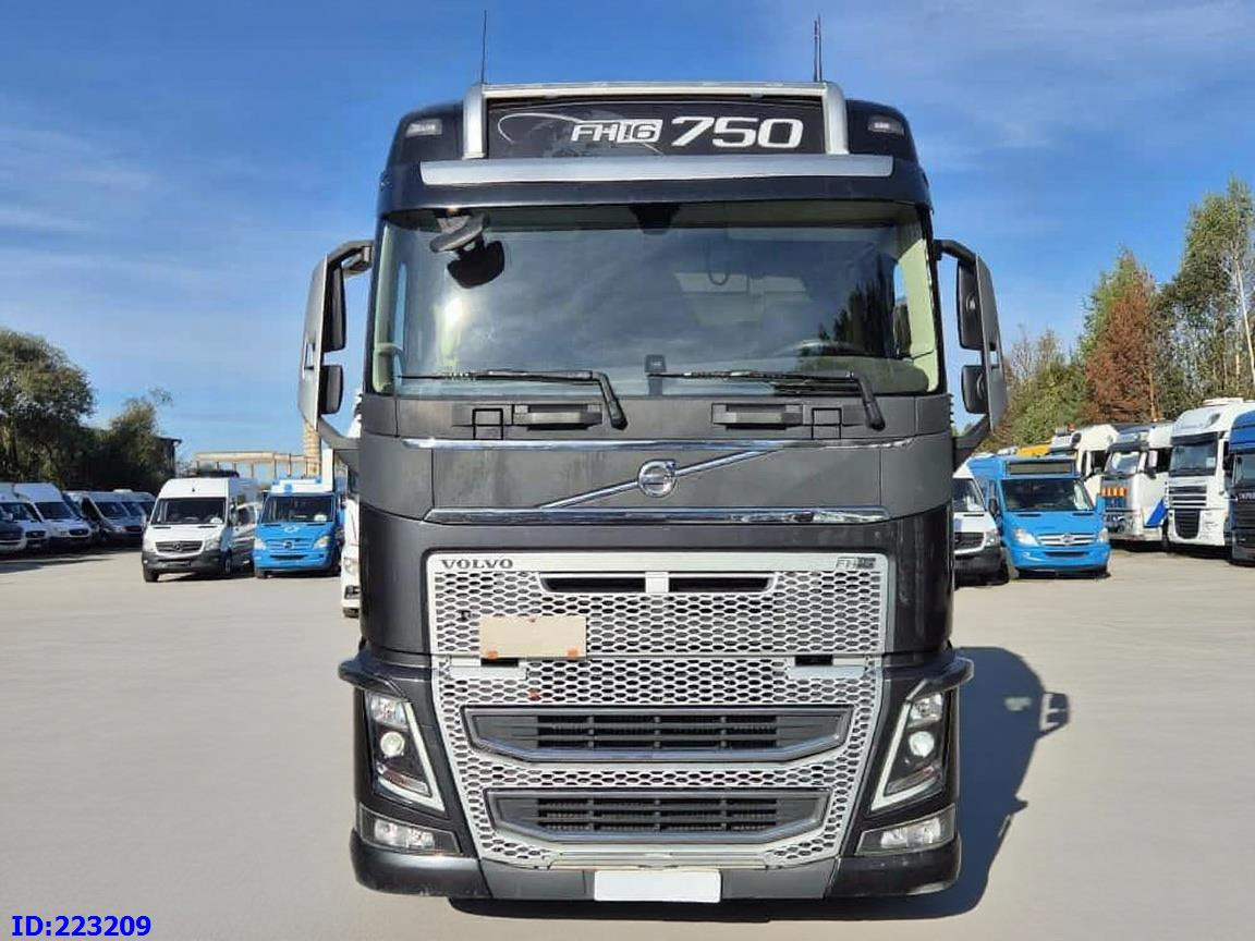 VOLVO FH16 750HP 8x4 Steering axle - شاحنة بهيكل معدني للمقصورة: صورة 2 VOLVO FH16 750HP 8x4 Steering axle - شاحنة بهيكل معدني للمقصورة: صورة 2