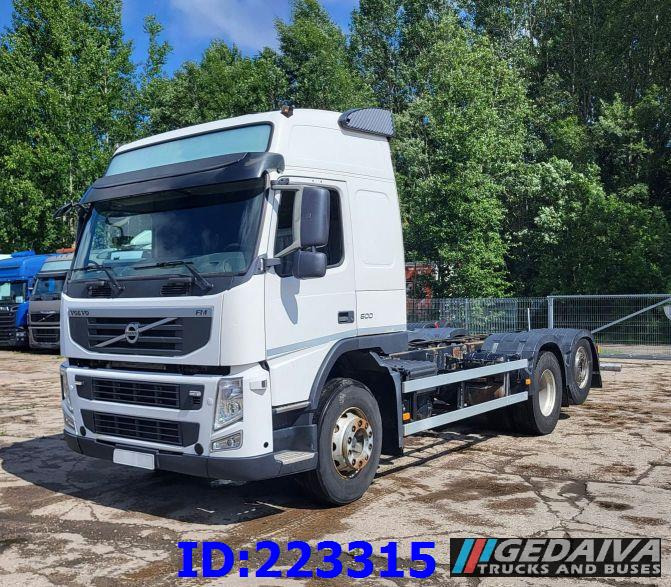 VOLVO FM 500HP 6x2 Euro5 - شاحنة بهيكل معدني للمقصورة: صورة 1 VOLVO FM 500HP 6x2 Euro5 - شاحنة بهيكل معدني للمقصورة: صورة 1