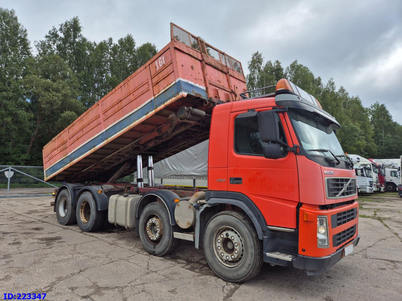 VOLVO FM12 420HP 8X4 Manual - شاحنة قلاب: صورة 4 VOLVO FM12 420HP 8X4 Manual - شاحنة قلاب: صورة 4
