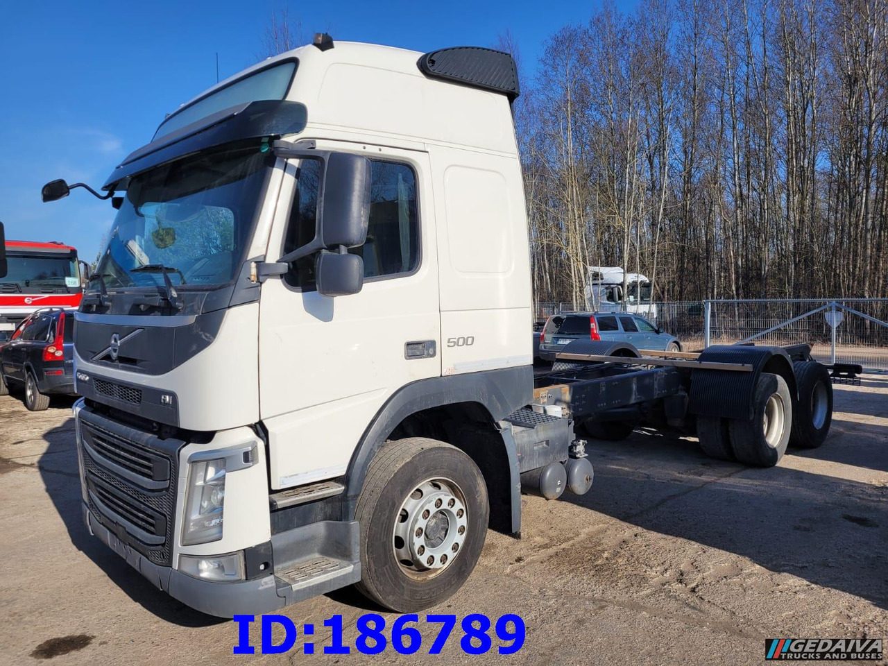 VOLVO FM13 500HP 6x2 - شاحنة بهيكل معدني للمقصورة: صورة 1 VOLVO FM13 500HP 6x2 - شاحنة بهيكل معدني للمقصورة: صورة 1