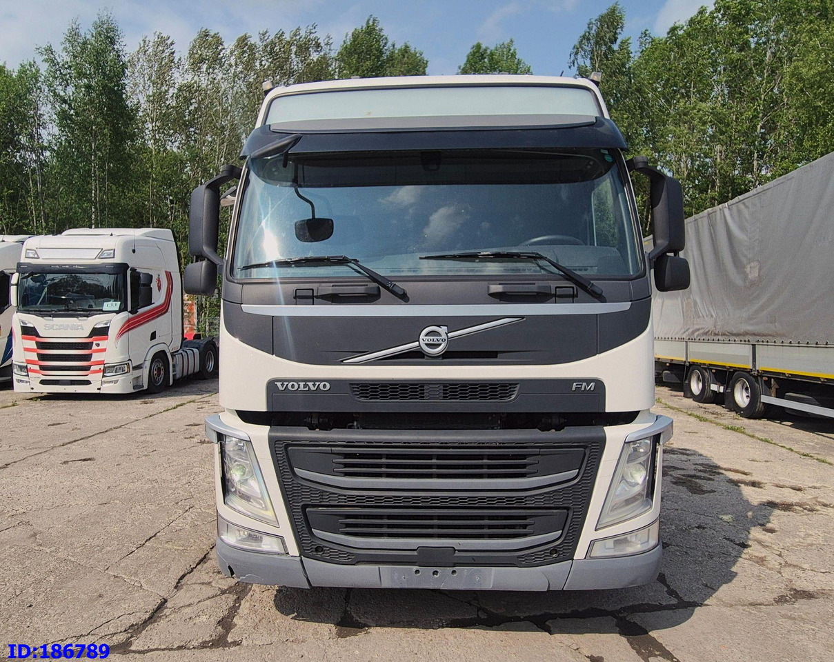 VOLVO FM13 500HP 6x2 - شاحنة بهيكل معدني للمقصورة: صورة 2 VOLVO FM13 500HP 6x2 - شاحنة بهيكل معدني للمقصورة: صورة 2
