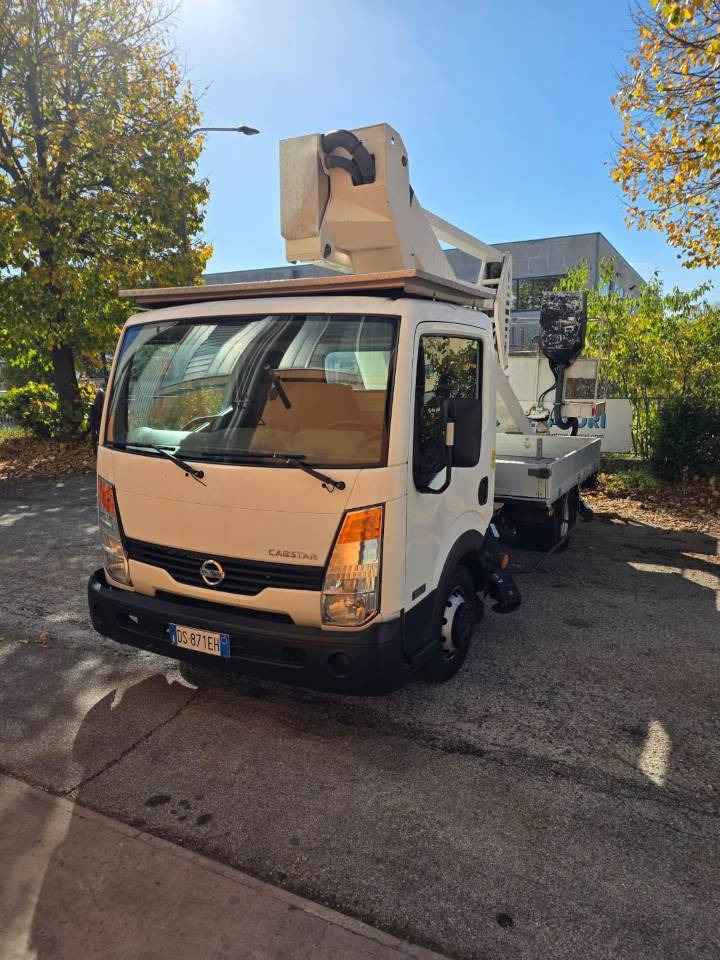 GSR E219PX E4 - منصة محمولة مثبتة على الشاحنة: صورة 1 GSR E219PX E4 - منصة محمولة مثبتة على الشاحنة: صورة 1