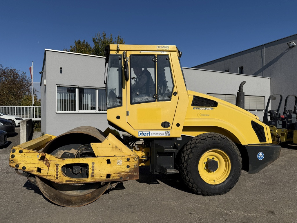 Bomag BW 177DH-4 (111742) - ضاغطة التربة: صورة 1 Bomag BW 177DH-4 (111742) - ضاغطة التربة: صورة 1