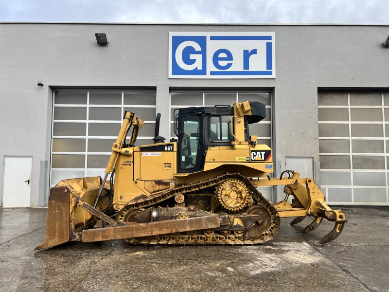 Caterpillar D 6 T (111077) - بلدوزر: صورة 1 Caterpillar D 6 T (111077) - بلدوزر: صورة 1
