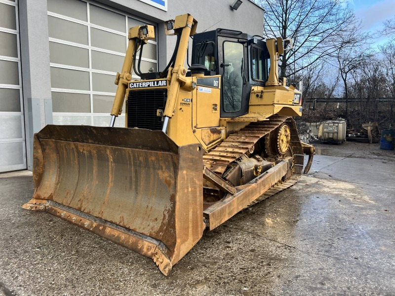 Caterpillar D 6 T (111077) - بلدوزر: صورة 2 Caterpillar D 6 T (111077) - بلدوزر: صورة 2