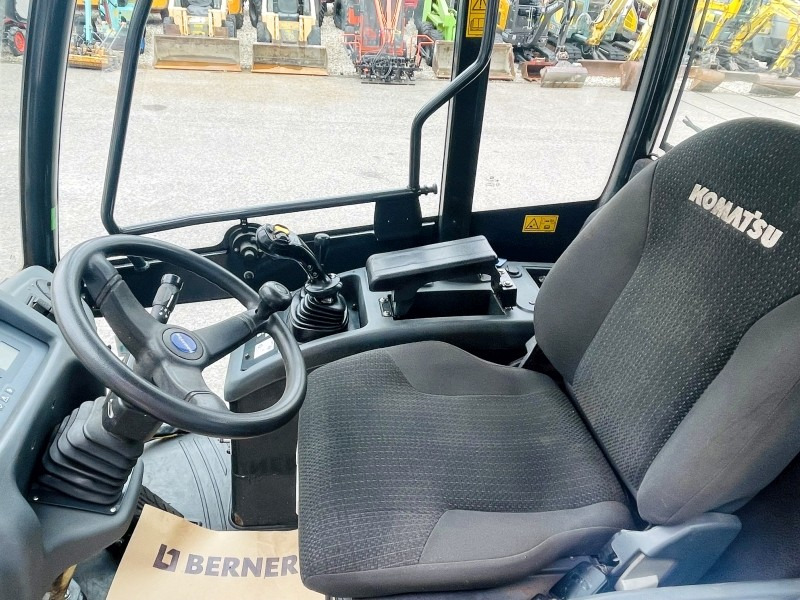 Komatsu WA100M-7 (3823) - اللودر بعجل: صورة 5 Komatsu WA100M-7 (3823) - اللودر بعجل: صورة 5