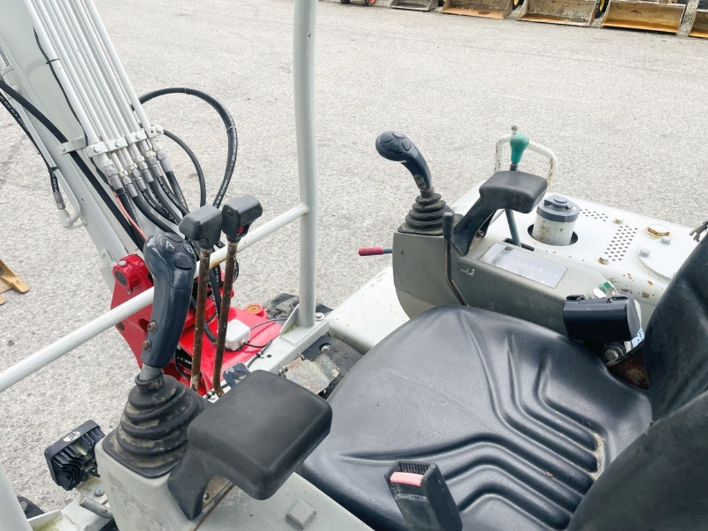 Takeuchi TB135 (4056) - حفار صغير: صورة 5 Takeuchi TB135 (4056) - حفار صغير: صورة 5