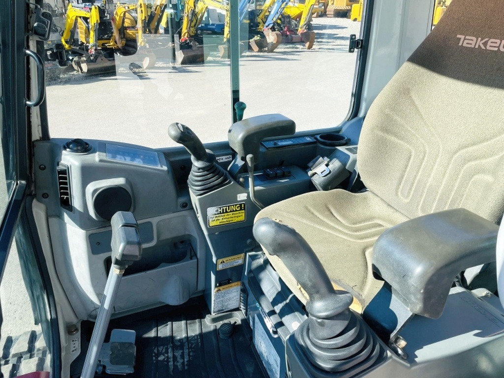 Takeuchi TB235 (3968) - حفار صغير: صورة 5 Takeuchi TB235 (3968) - حفار صغير: صورة 5