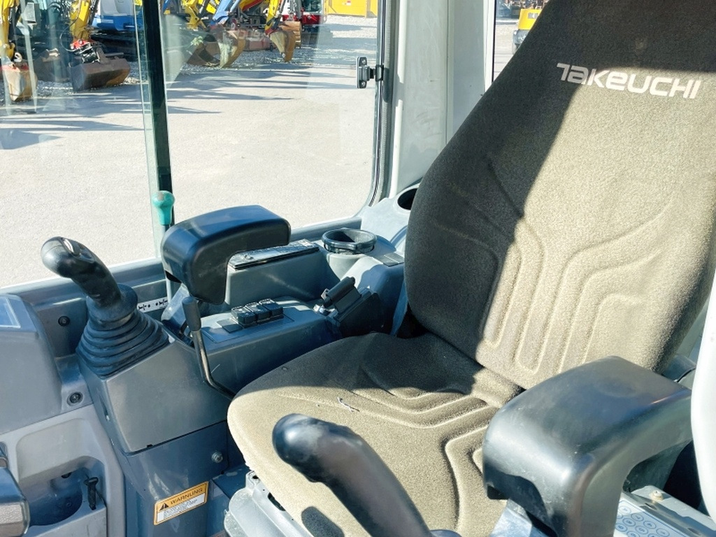 Takeuchi TB235 (3969) - حفار صغير: صورة 5 Takeuchi TB235 (3969) - حفار صغير: صورة 5