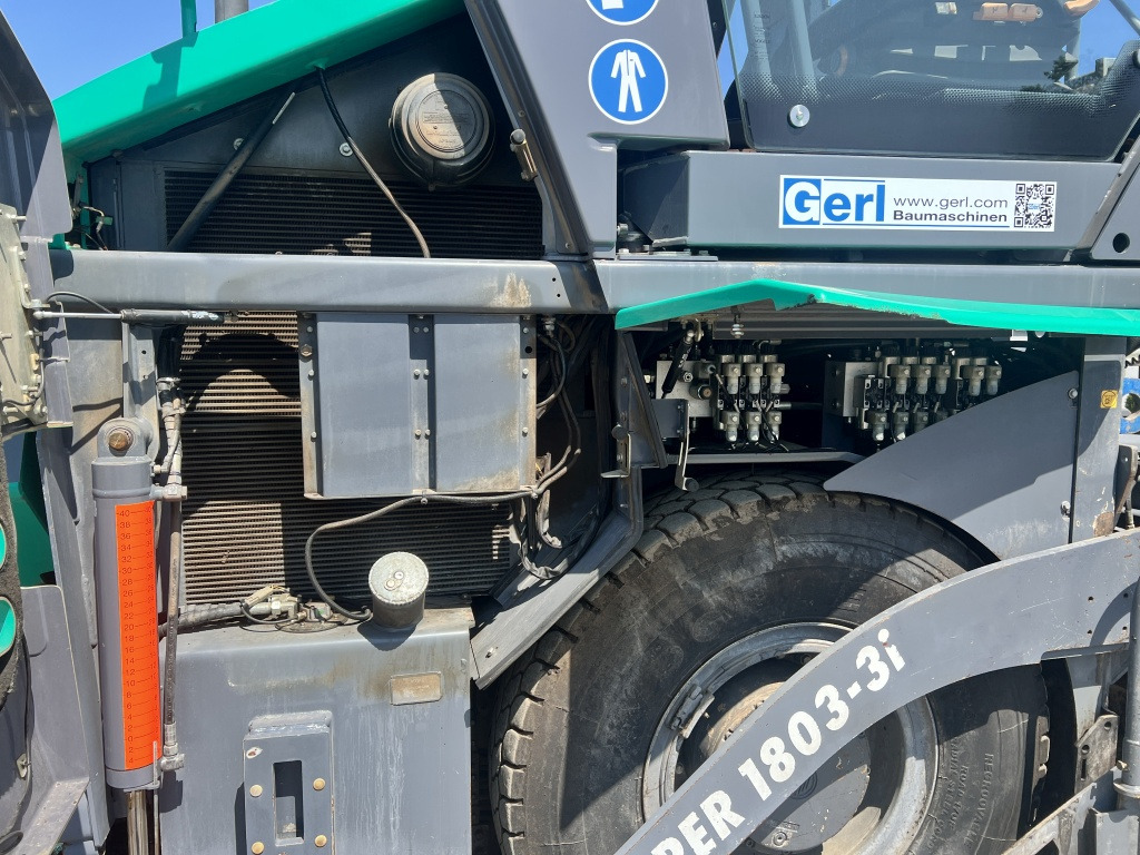 راصف أسفلت Vögele Super 1803-3i (111572): صورة 12 راصف أسفلت Vögele Super 1803-3i (111572): صورة 12