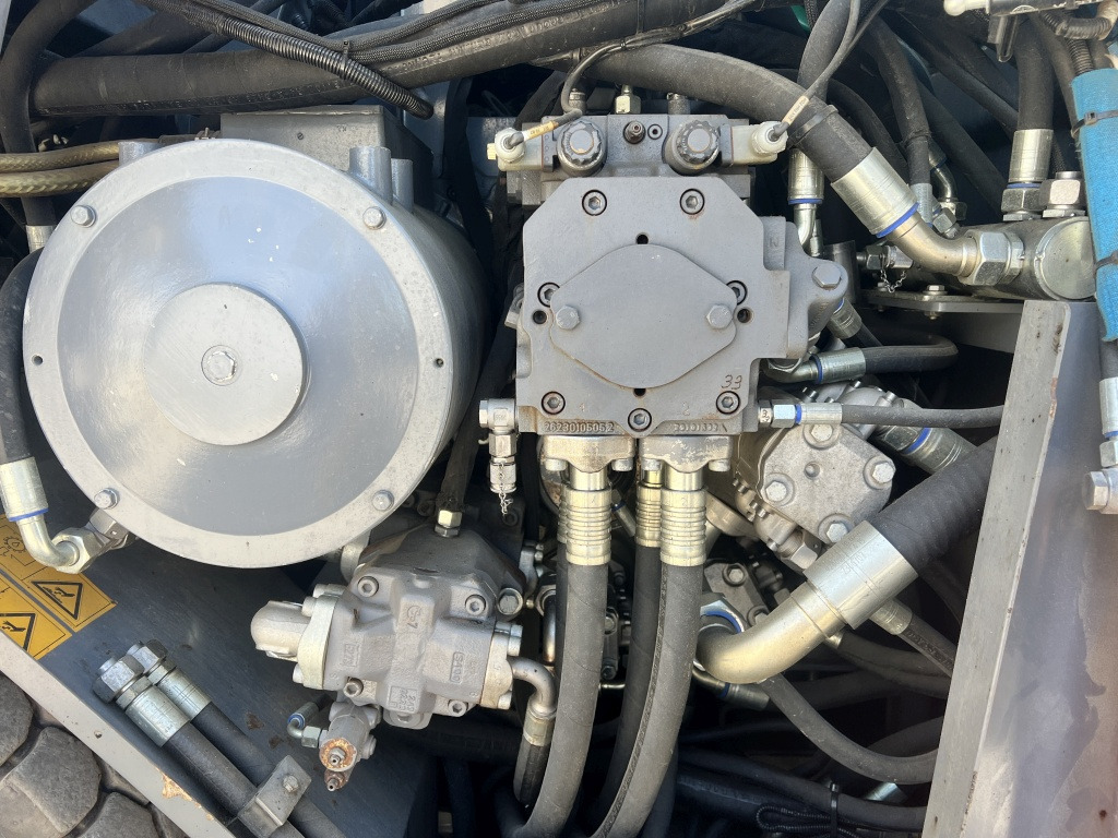 راصف أسفلت Vögele Super 1803-3i (111572): صورة 11 راصف أسفلت Vögele Super 1803-3i (111572): صورة 11