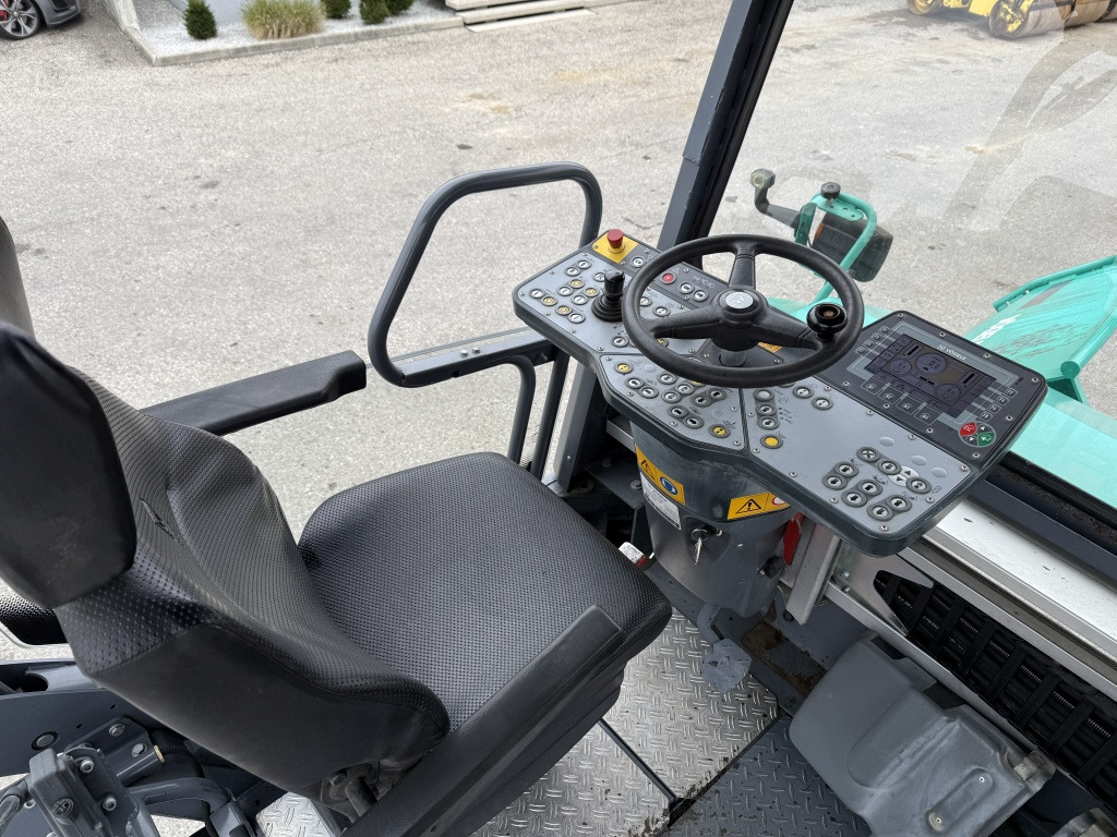 راصف أسفلت Vögele Super 1803-3i (111717): صورة 10 راصف أسفلت Vögele Super 1803-3i (111717): صورة 10