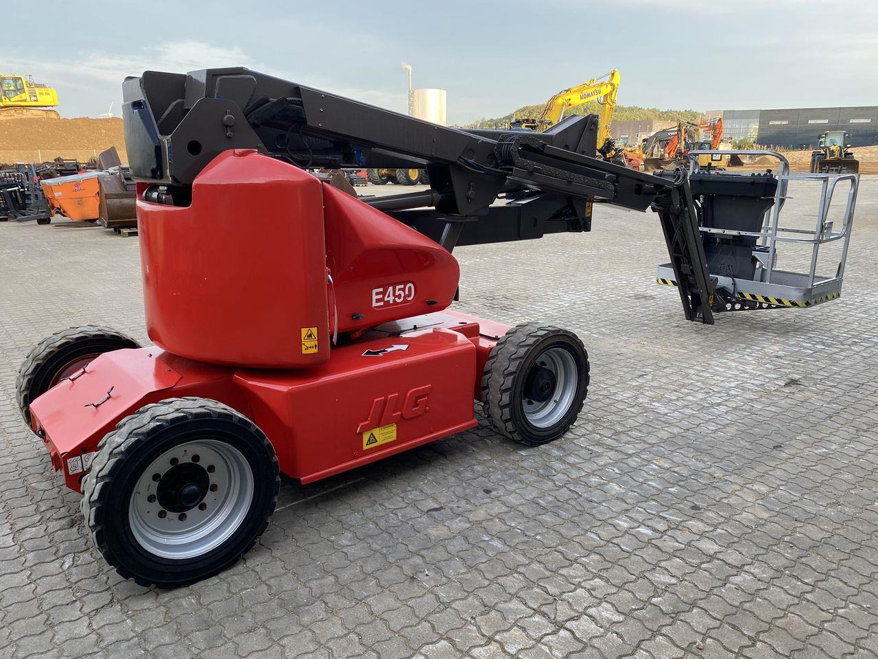 JLG E450AJ - مرفاع مفصلي: صورة 4 JLG E450AJ - مرفاع مفصلي: صورة 4