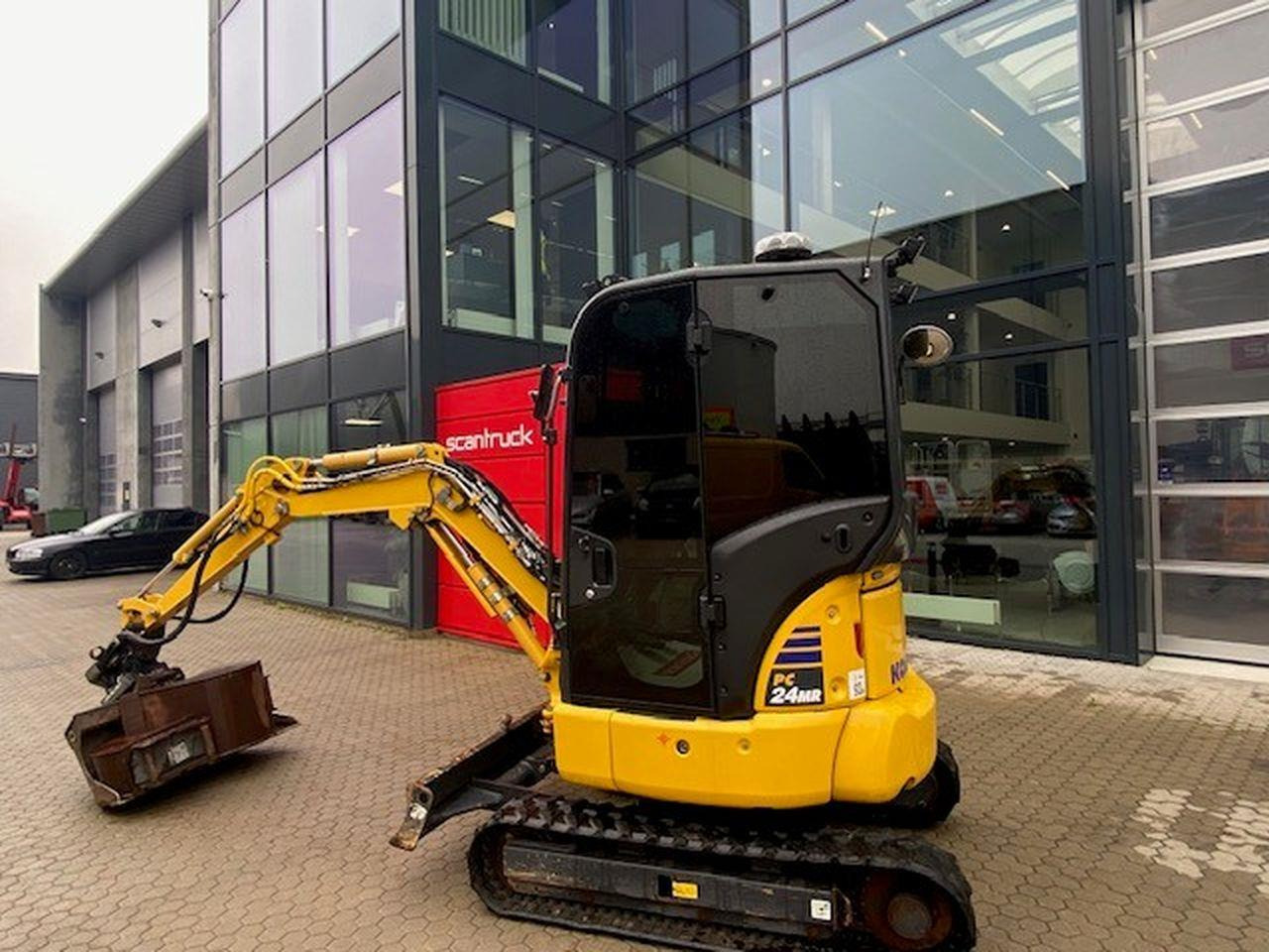 Komatsu PC24MR-5 - حفار صغير: صورة 2 Komatsu PC24MR-5 - حفار صغير: صورة 2