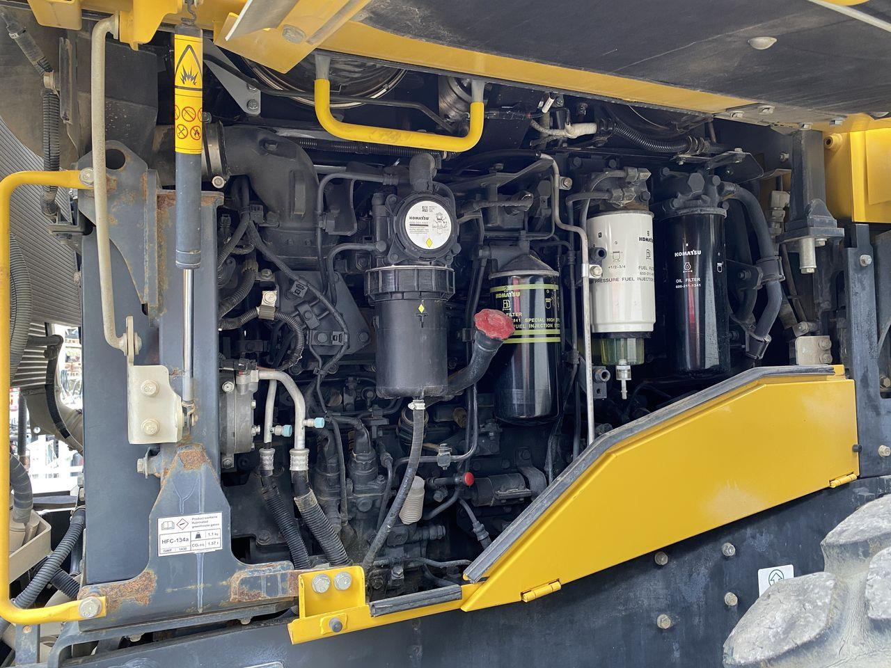 اللودر بعجل Komatsu WA480-8: صورة 8