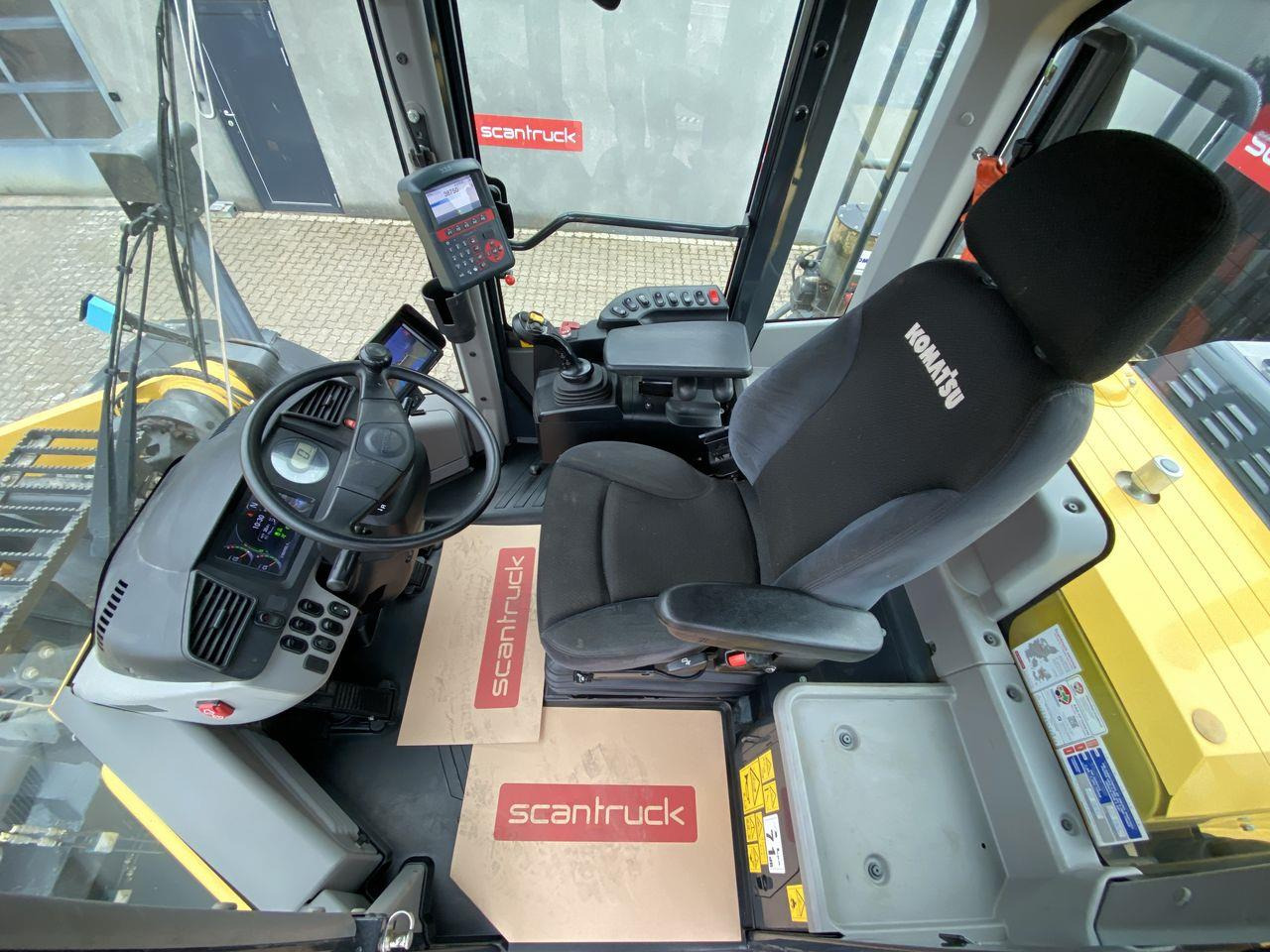 Komatsu WA480-8 - اللودر بعجل: صورة 3 Komatsu WA480-8 - اللودر بعجل: صورة 3