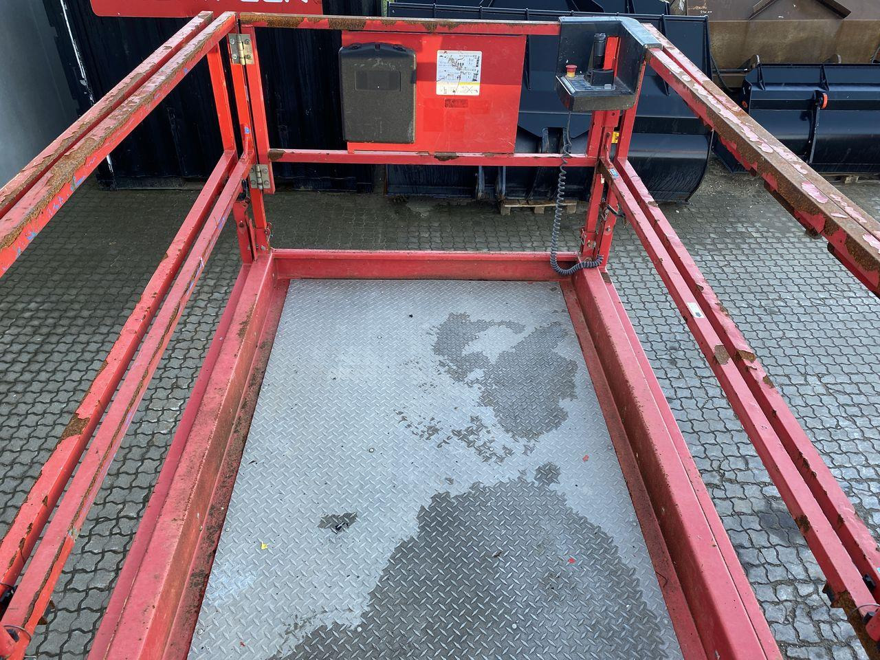 Manitou 140SC - مرفاع مقصي: صورة 3 Manitou 140SC - مرفاع مقصي: صورة 3